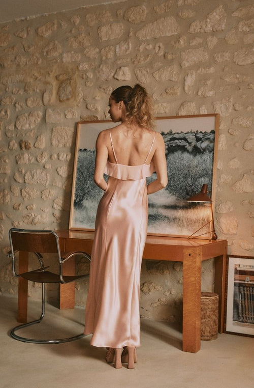Robe nuisette longue fendue en soie Daniella à volants - Marjolaine - 3