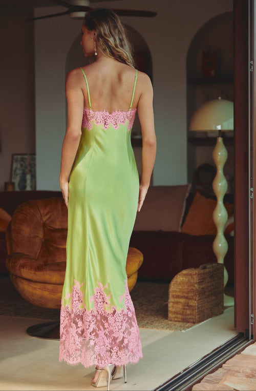 Nuisette longue fendue Calista en soie verte ornée de dentelle - Marjolaine - 3