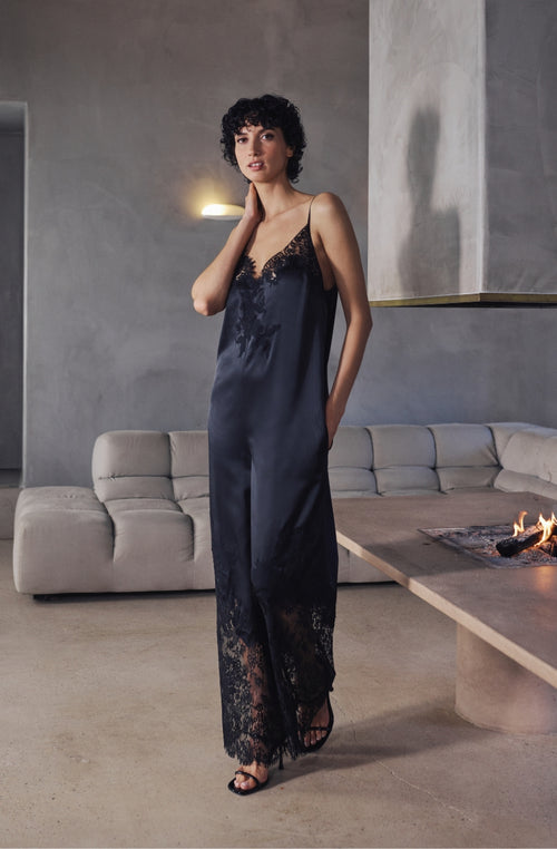 Combi-pantalon Bella en satin de soie et dentelle noire | Marjolaine lingerie