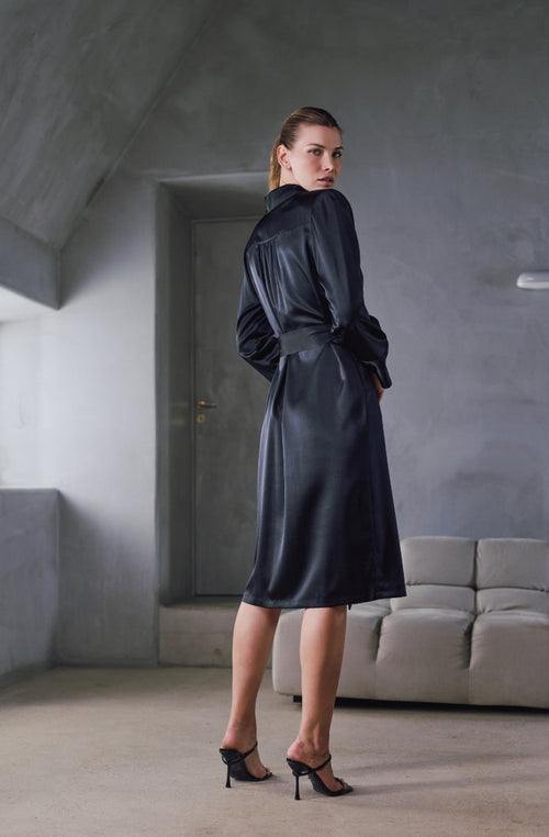 Déshabillé longueur midi Bonnie en satin noir - Marjolaine - 3