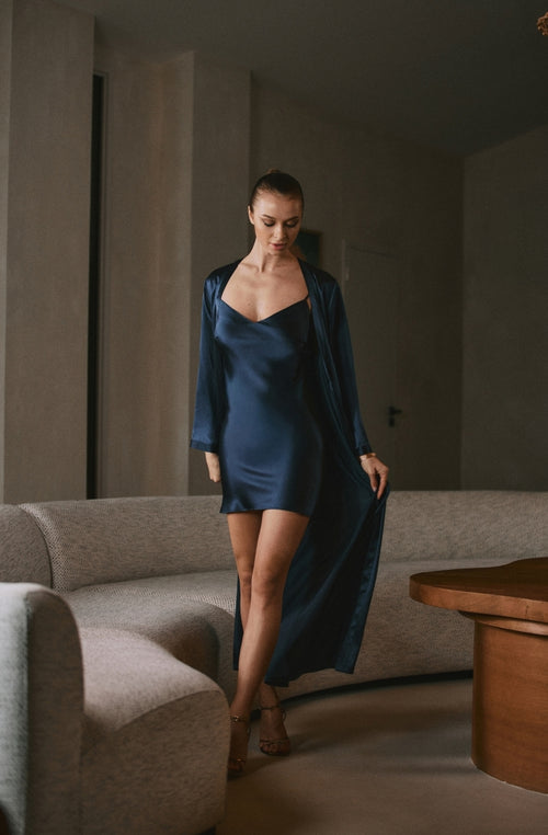 Dahlia midnight blue silk nightie - Marjolaine - 3