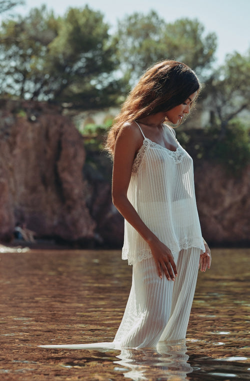 Caraco évasé Céleste en mousseline plissée et dentelle blanche | Marjolaine lingerie