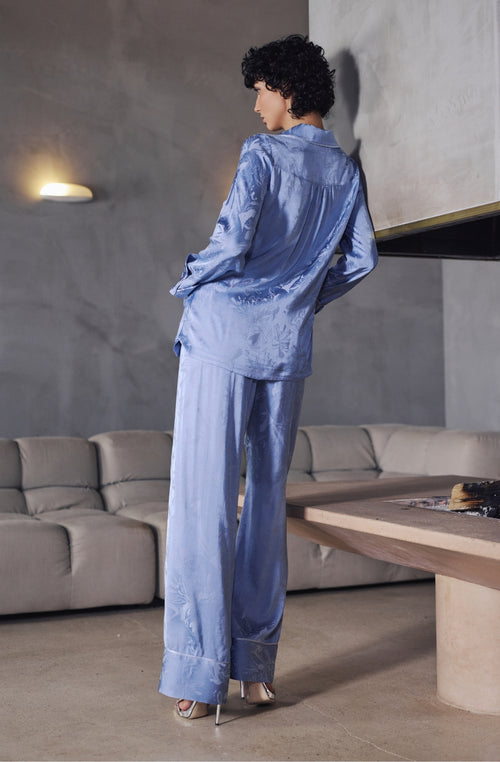 Pyjama Béatrice en satin jacquard bleu acier | Marjolaine lingerie