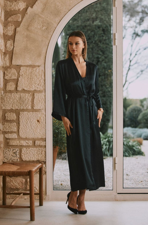 Long negligee in black silk | Marjolaine lingerie