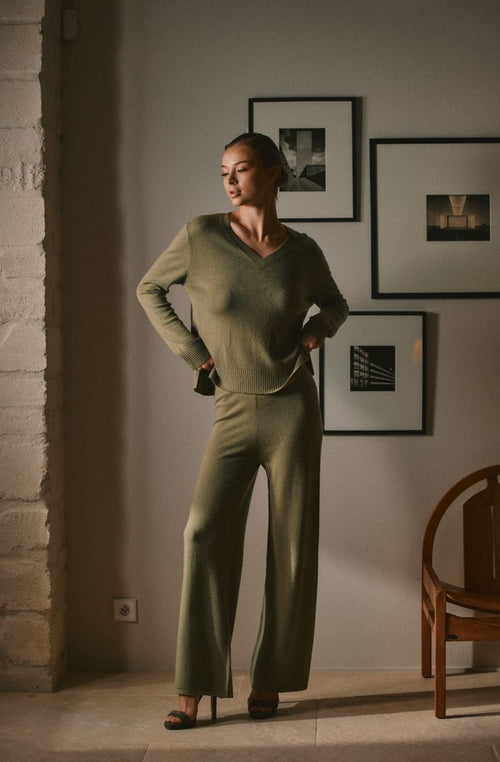 Divine Short Cashmere Sweater | Marjolaine lingerie