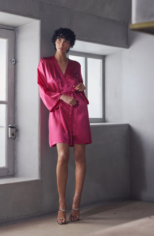 Déshabillé court en soie rose Brooke | Marjolaine lingerie