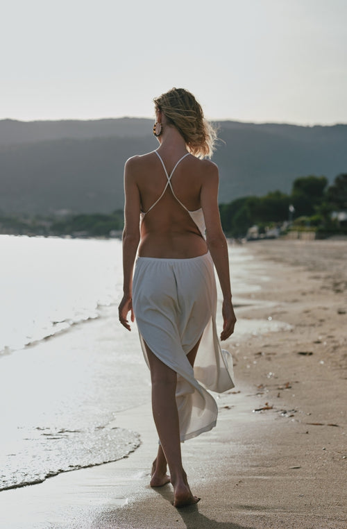 Angle long open-back beach dress in white cotton fleece - Marjolaine Angle long open-back beach dress in white cotton fleece - Marjolaine