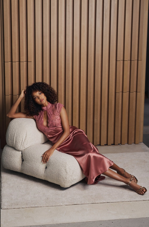 Nuisette longue au bustier en dentelle rose Bonnie - Marjolaine - 3