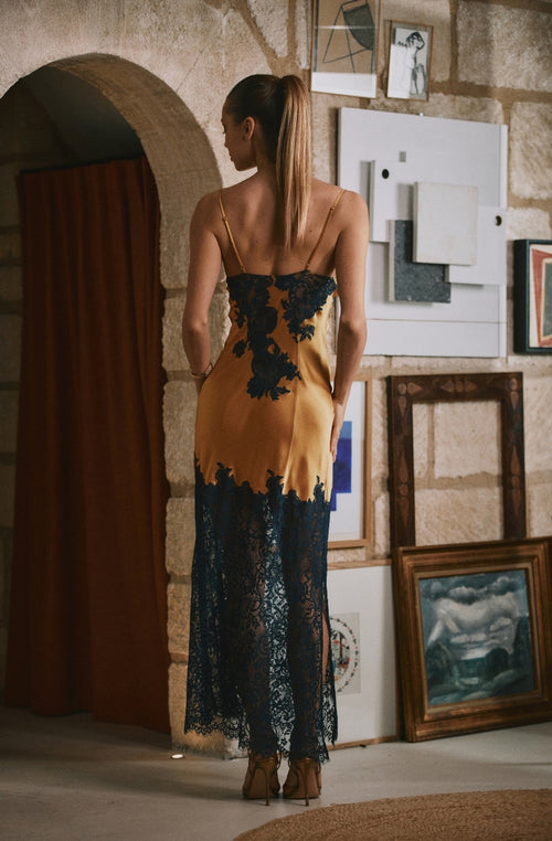 Sophisticated Dahlia long nightie in gold silk and midnight lace - Marjolaine - 3
