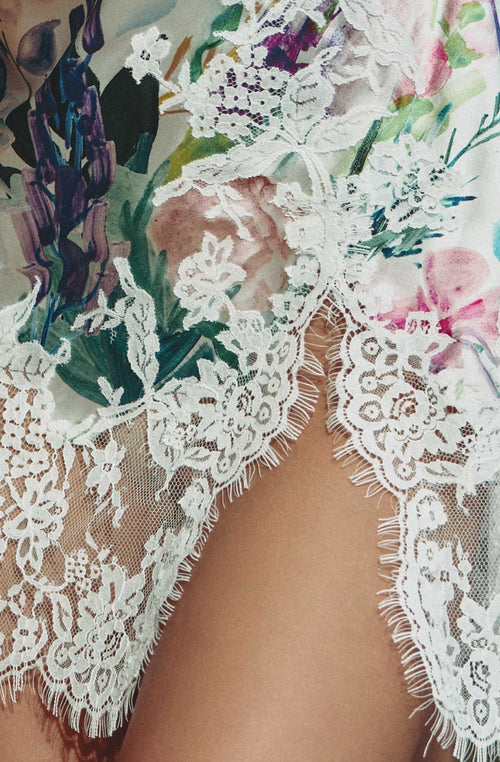 Nuisette Cléa en satin imprimé fleuri et dentelle blanche - Marjolaine - 3