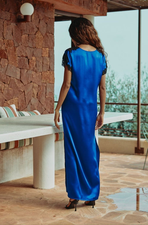 Chemise de nuit longue en soie bleue et dentelle noire Carmela - Marjolaine - 3