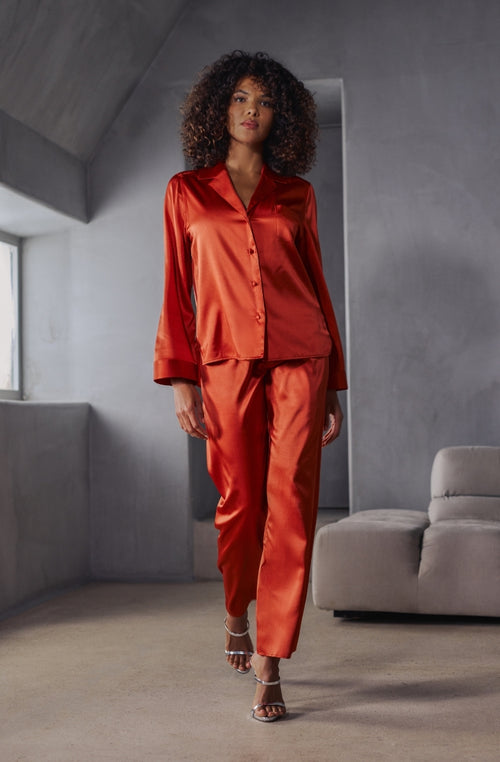 Pajama Rouge Pyjama satin de soie rouge rubis – Collection Bonnie | Lingerie ...