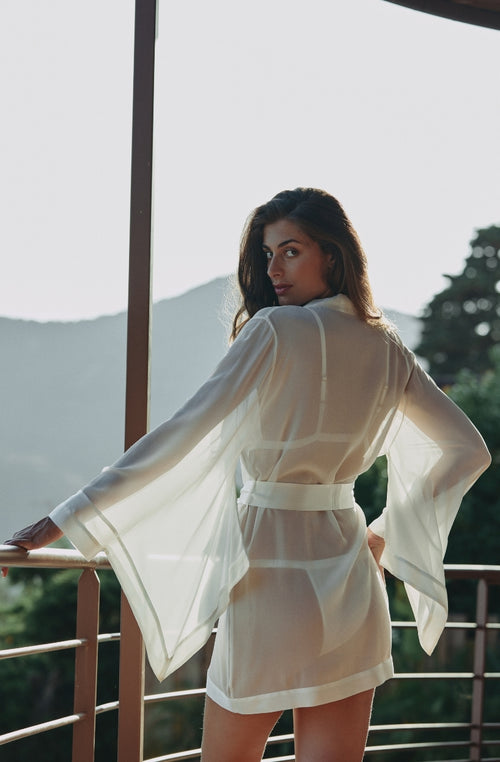 Kimono court Calista en mousseline de soie blanche | Marjolaine lingerie