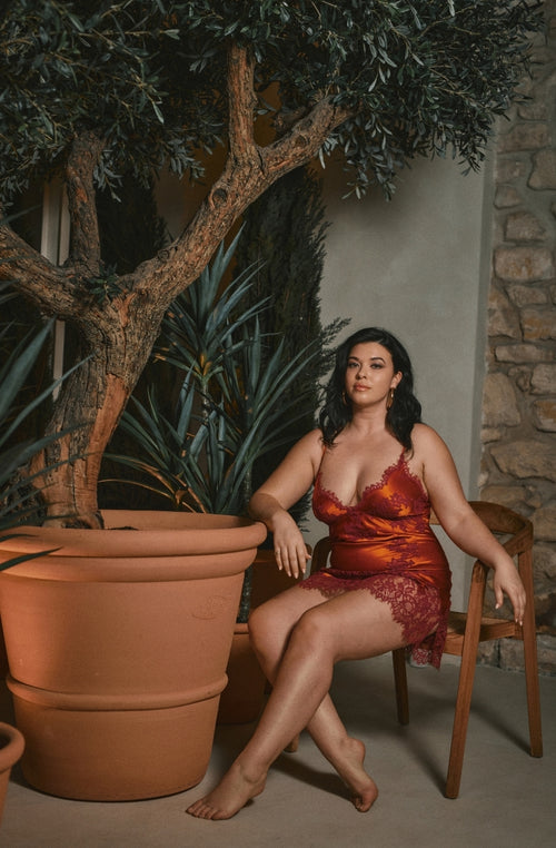 Sophisticated Désirée nightie in orange silk and burgundy lace | Marjolaine Lingerie