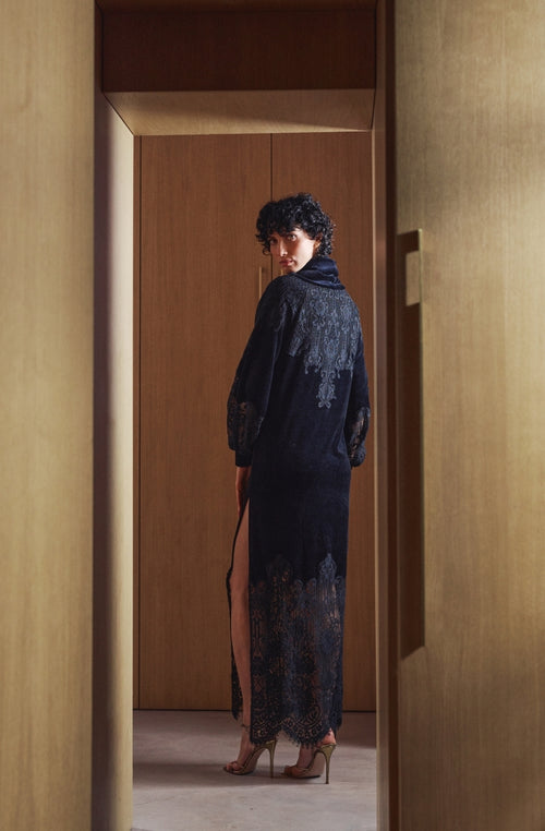 Robe longue en velours et dentelle noire Branda - Marjolaine - 3