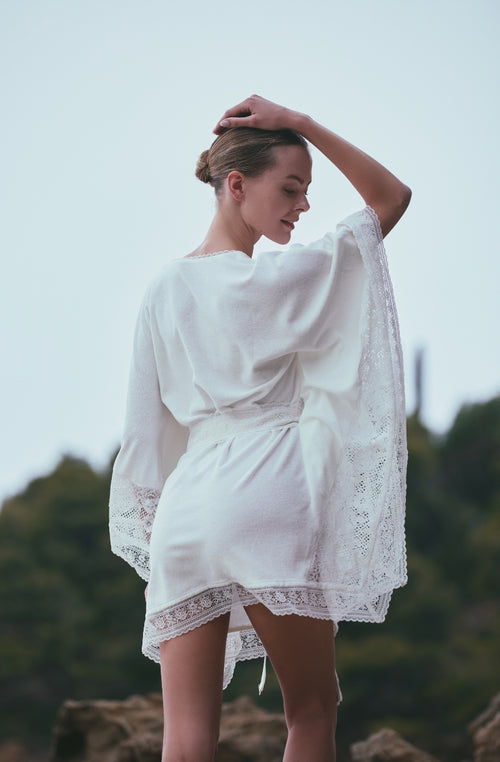 Angle beach tunic in white cotton fleece and lace - Marjolaine Angle beach tunic in white cotton fleece and lace - Marjolaine